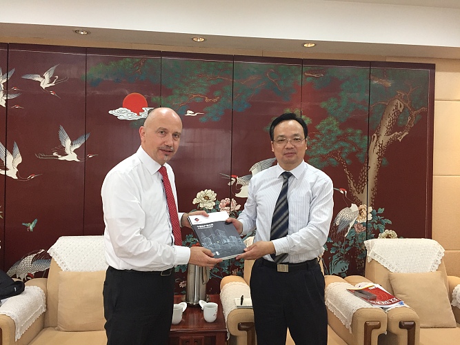 Meeting with Deputy Director General Gao Qing, Jiangsu Provincial Commission of Economy and Information Technology (JSCEIT)
